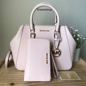 🌼Michael Kors Set